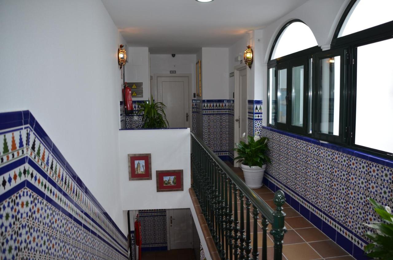 Hotel Dona Lina Seville
