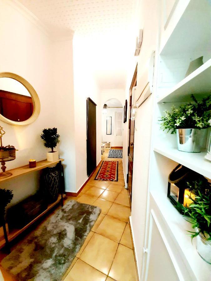 Bohemian & Catedral -parking Seville