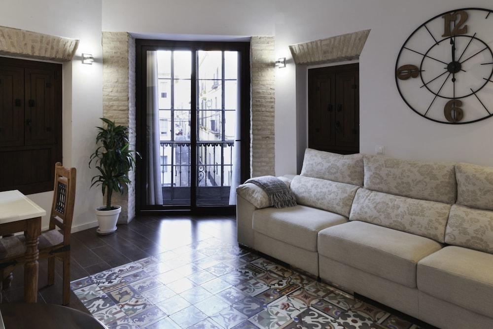 Pilatos 3* Seville