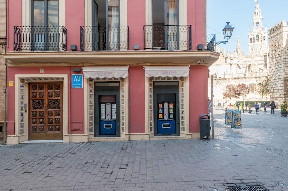 Murillo Alcázar *