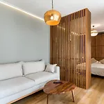 ApartSuites Triana Cariñanos