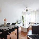 Bright&Familiar Apartment in Alameda