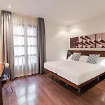 Petit Palace Marques Santa Ana