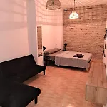Liam Studio In Sevilla Centric