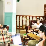 Feeling Sevilla Hostel