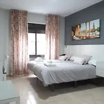 Bonito Apartamento En Triana 202