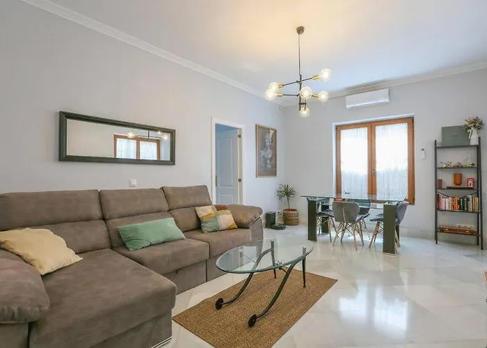 Riverwalk Suites - Puente Triana