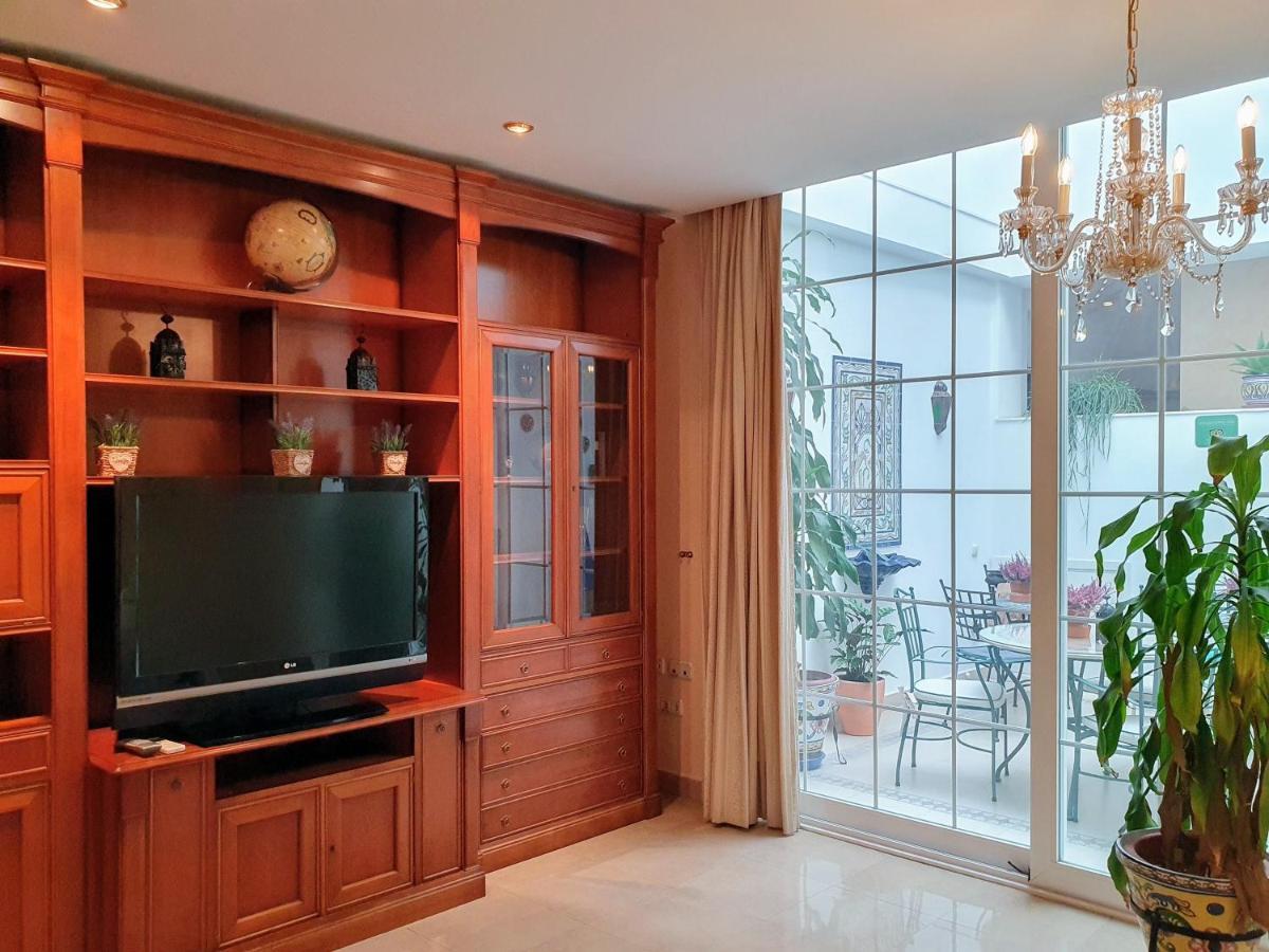 Triana Luxury Hotel