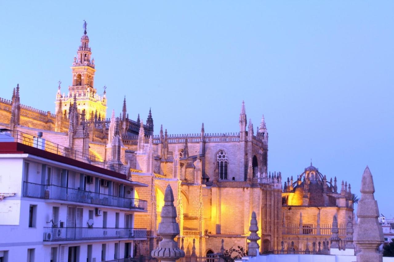 Vistas Catedral Tomas De Ibarra Parking Opc Sevilla