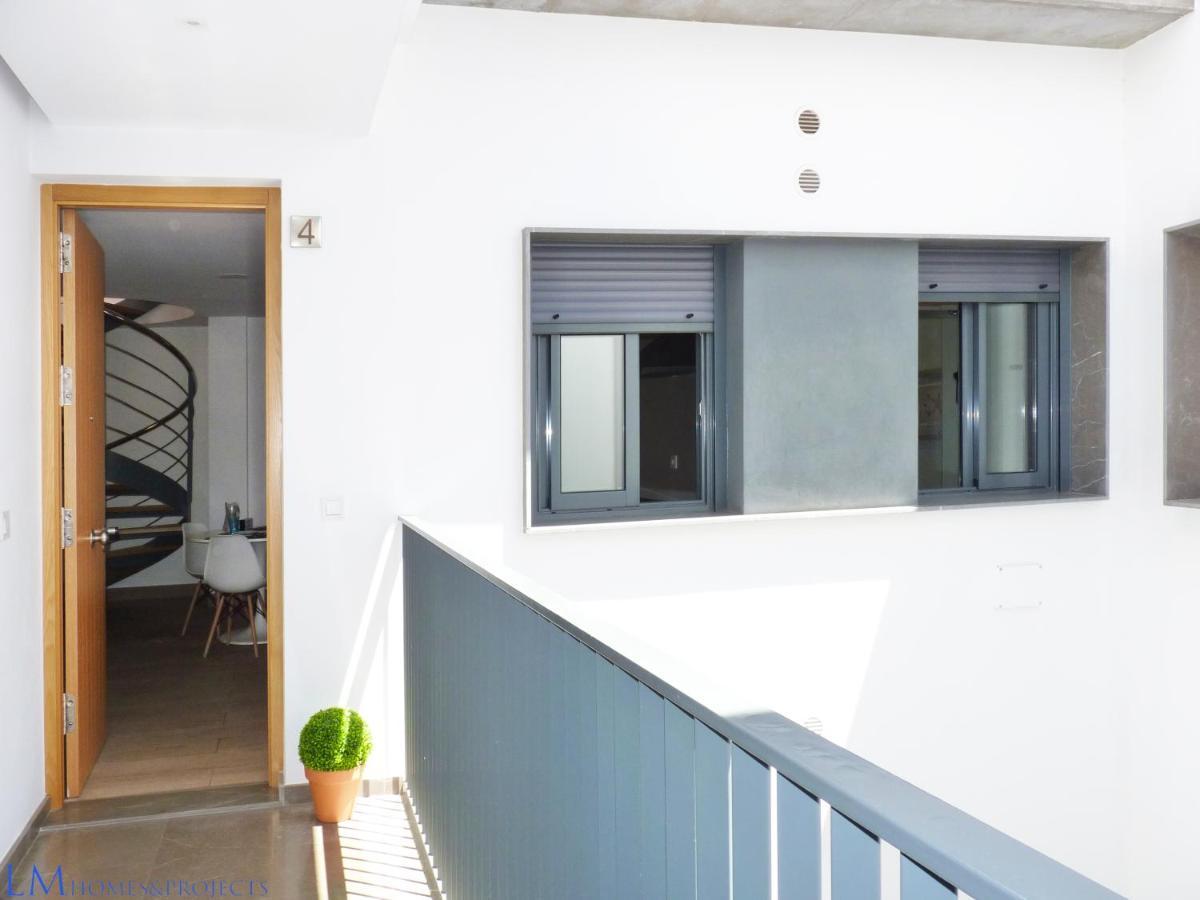 Alameda Square Apartment