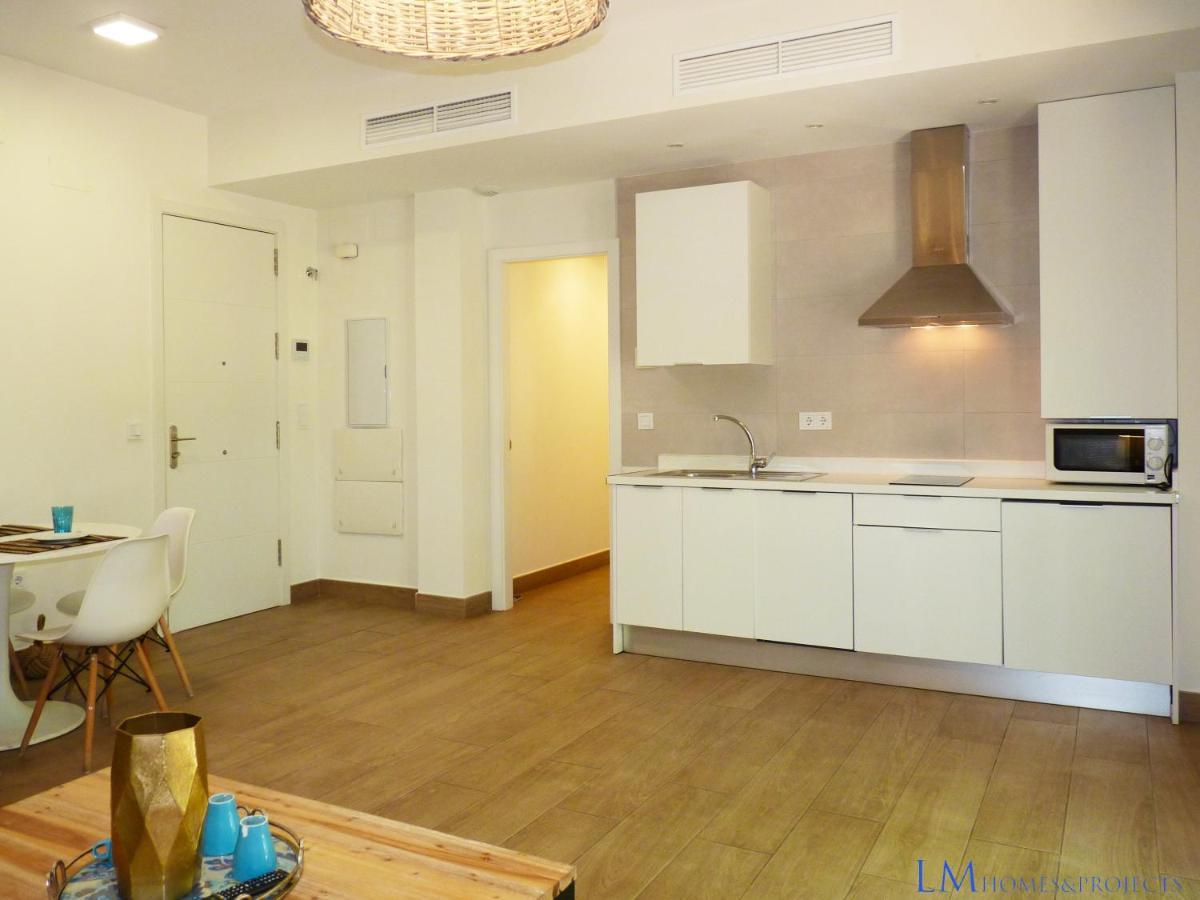 Alameda Square Apartment *