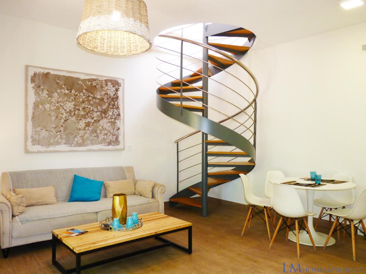 Alameda Square Apartment *