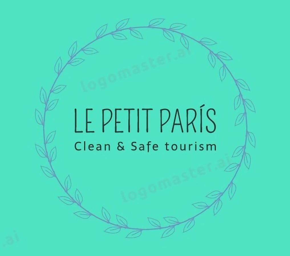Le Petit Paris Seville