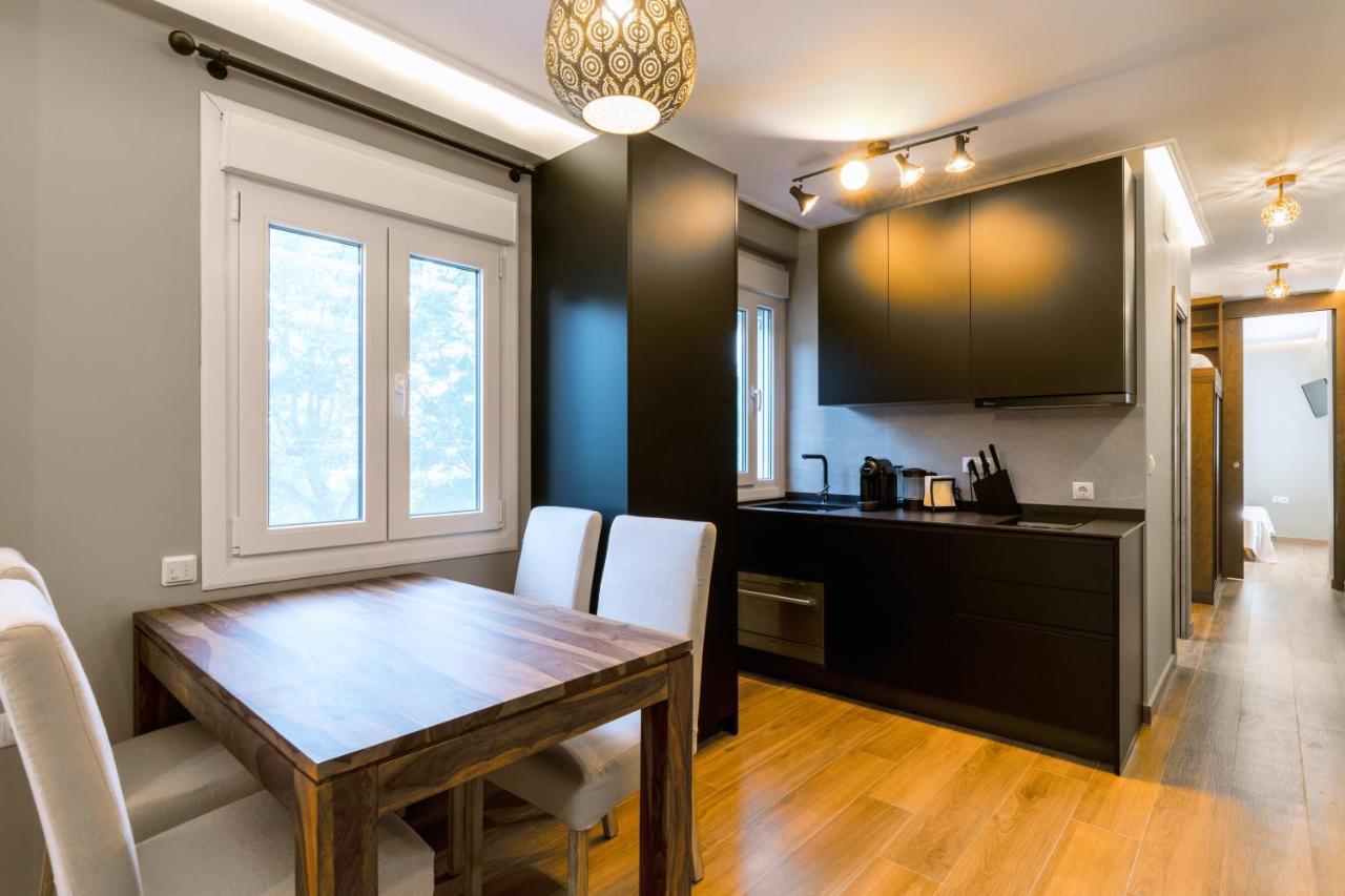 Apartsuites Triana Cariñanos