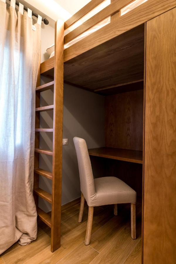 Apartsuites Triana Cariñanos