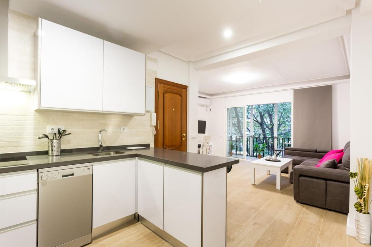 Rentalsevilla Espacioso En La Alfalfa Apartamento