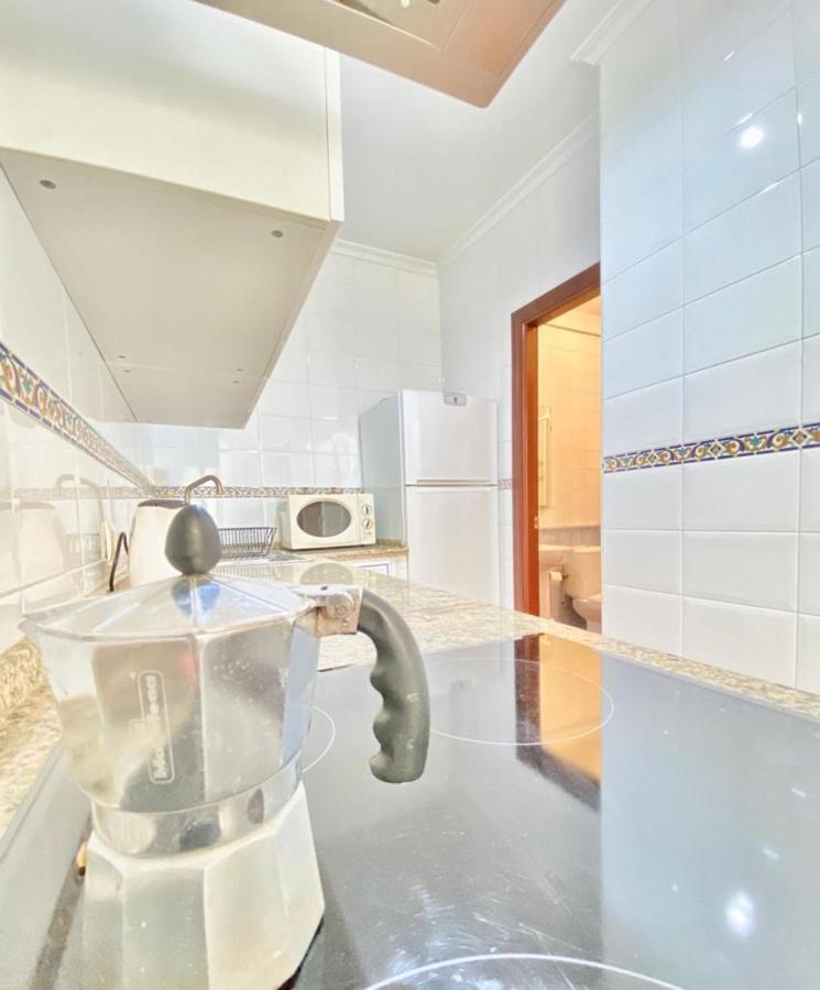 Apartment Superb In Downtown Of ,parking Optional, !! *