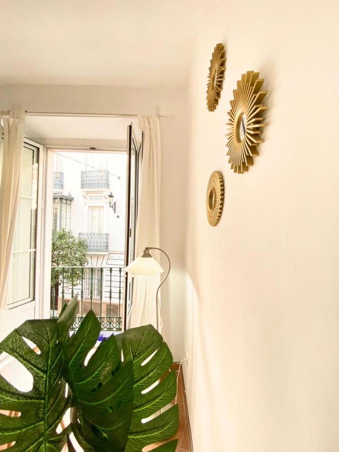 Superb In Downtown Of ,parking Optional, !! Apartment Seville