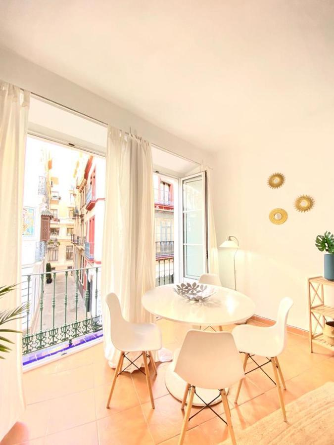 Apartment Superb In Downtown Of ,parking Optional, !! *