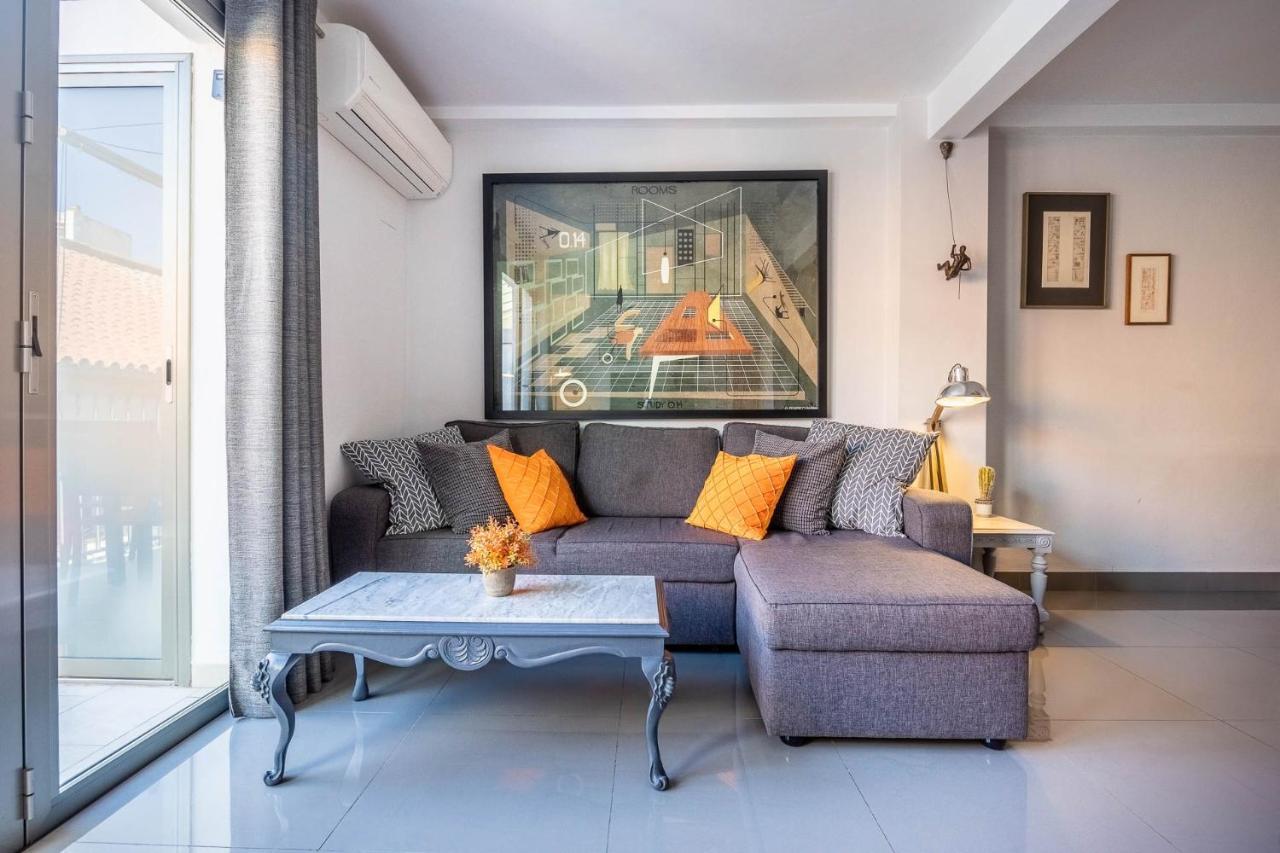 Atico En El Casco Antiguo De Triana Apartamento Sevilla
