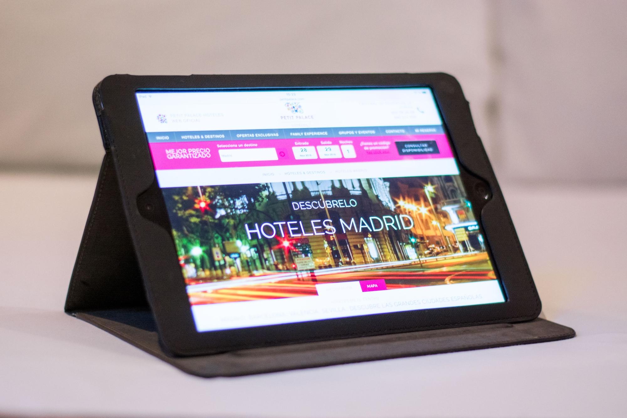 Petit Palace Marques Santa Ana Hotel 4*