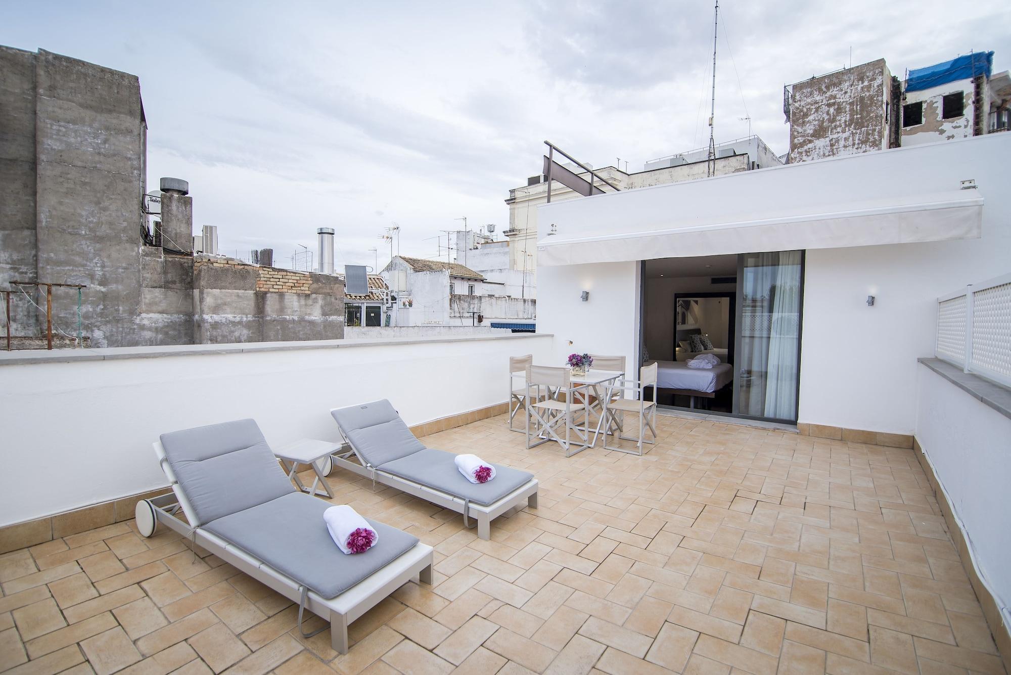 Petit Palace Marques Santa Ana Hotel