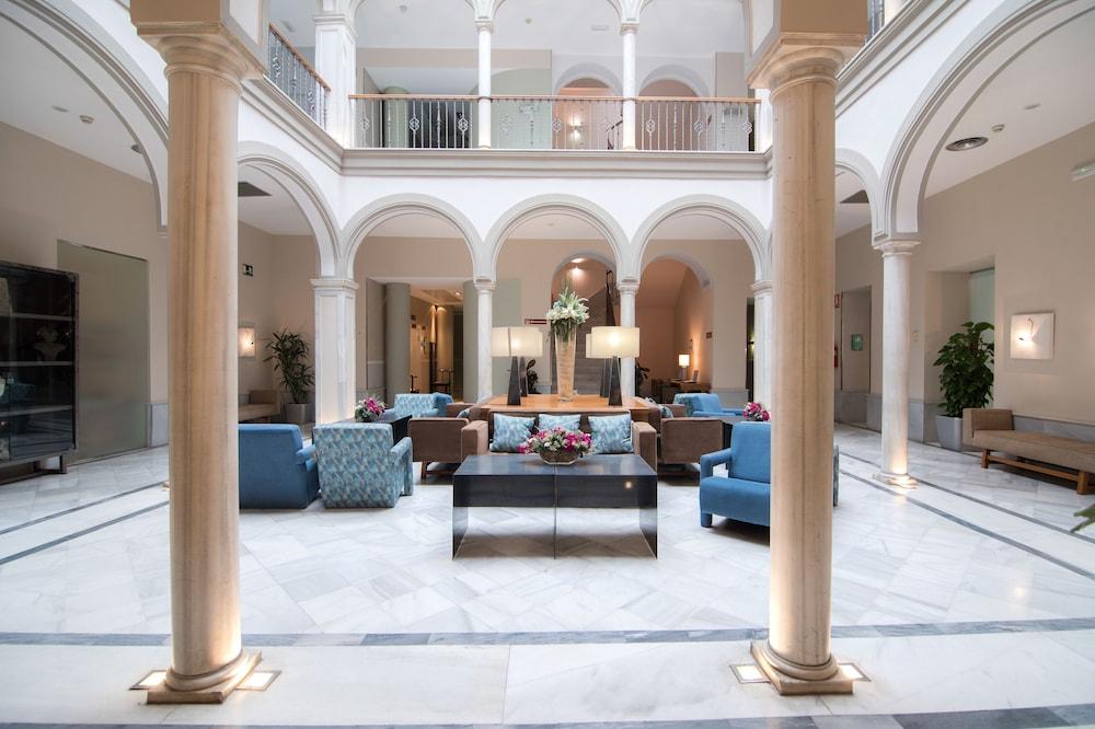 Hotel Petit Palace Marques Santa Ana Sevilla