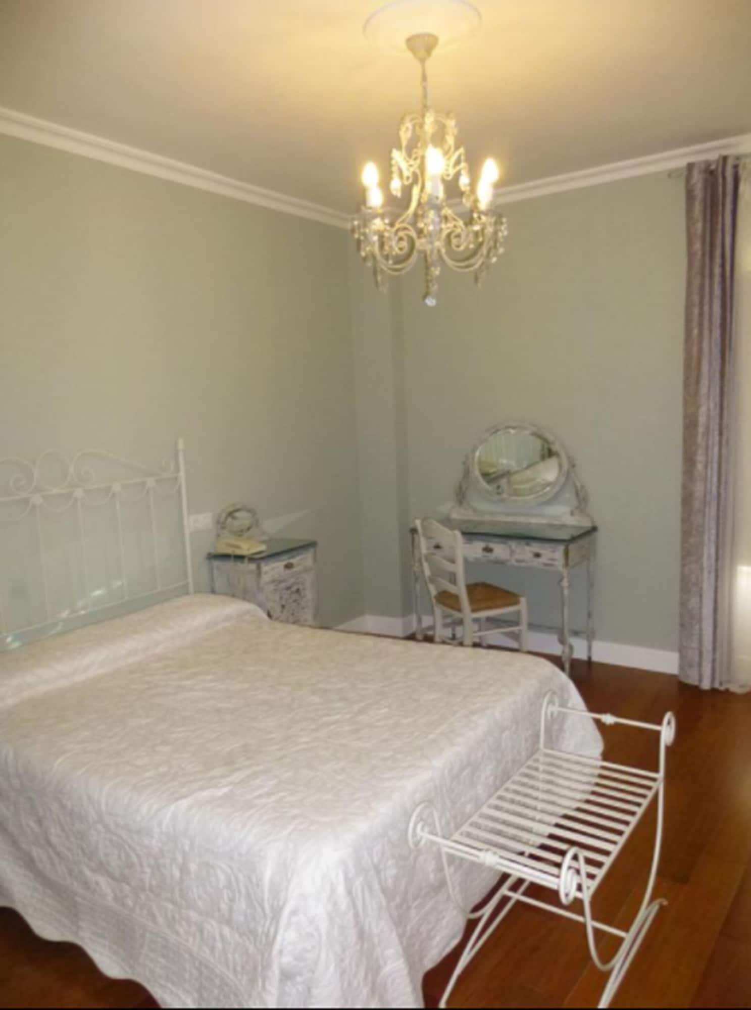 Le Petit Paris 2* Seville