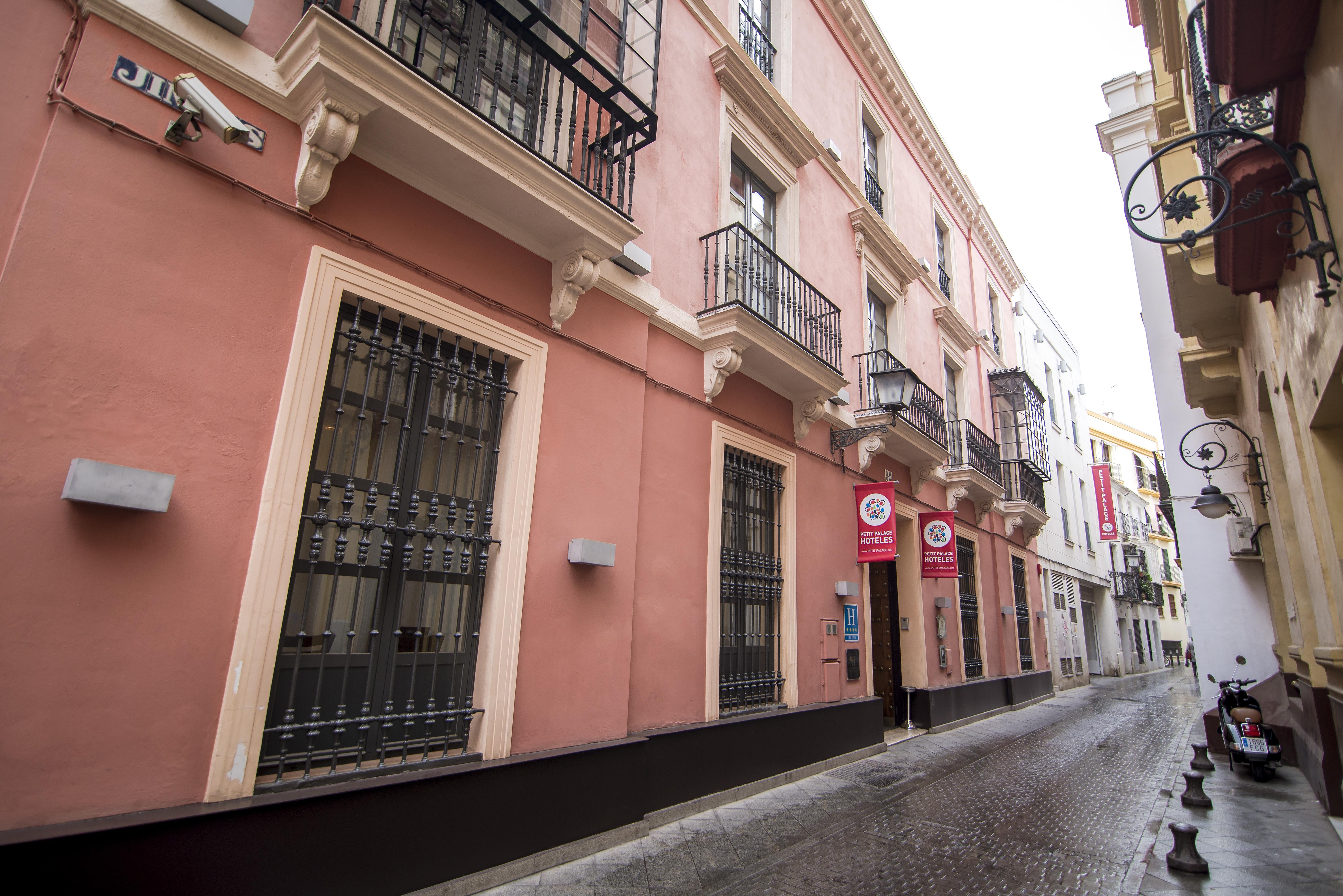 Petit Palace Marques Santa Ana 4*