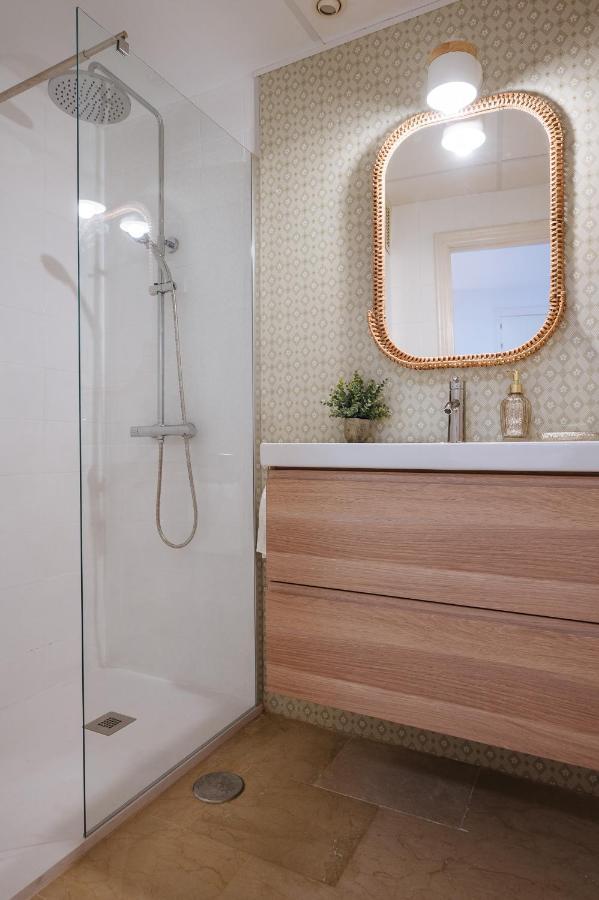 Apartment Lirio - Private Parking Included Seville