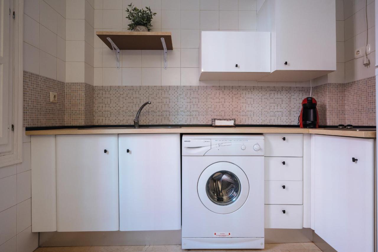 Lirio - Private Parking Included Apartment Seville