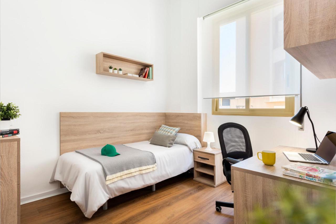 Micampus Armendariz Student Apartment Seville