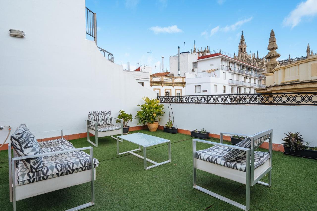 Vistas Catedral Tomas De Ibarra Parking Opc Sevilla