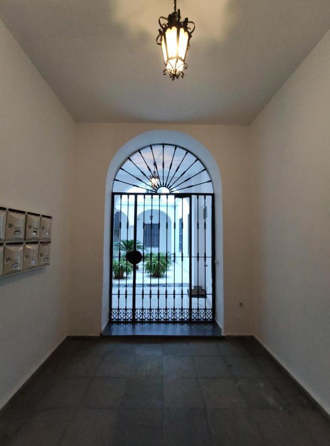 Cathedral Apartment *