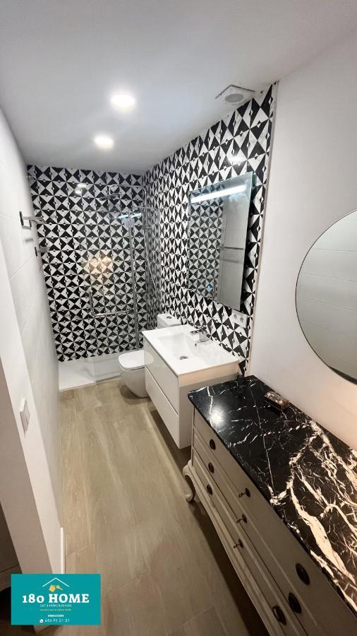 180 Luxury Redes * Sevilla