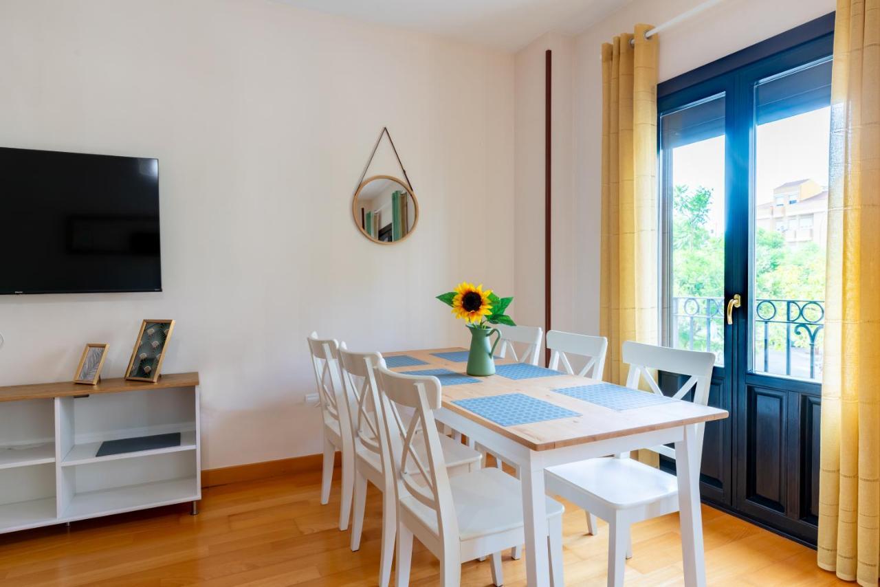Center Of Seville! Luxury In Sevillian Manor House! Sevilla