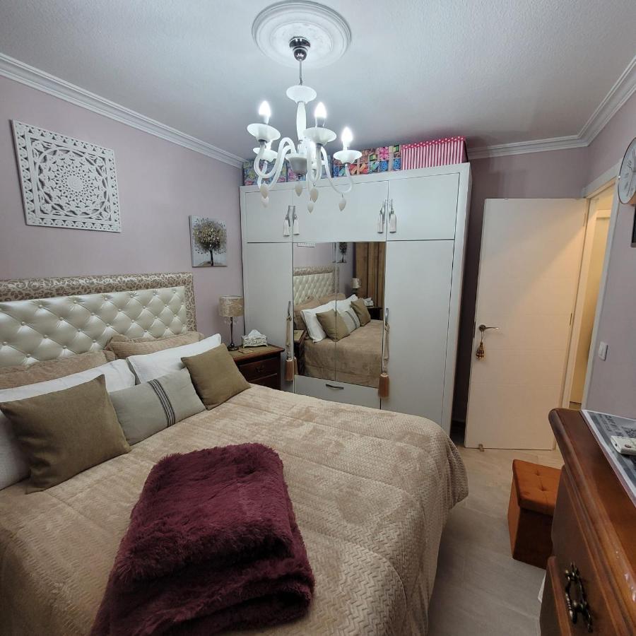 Habitación en casa particular Shared A With A View Of The Garden Sevilla