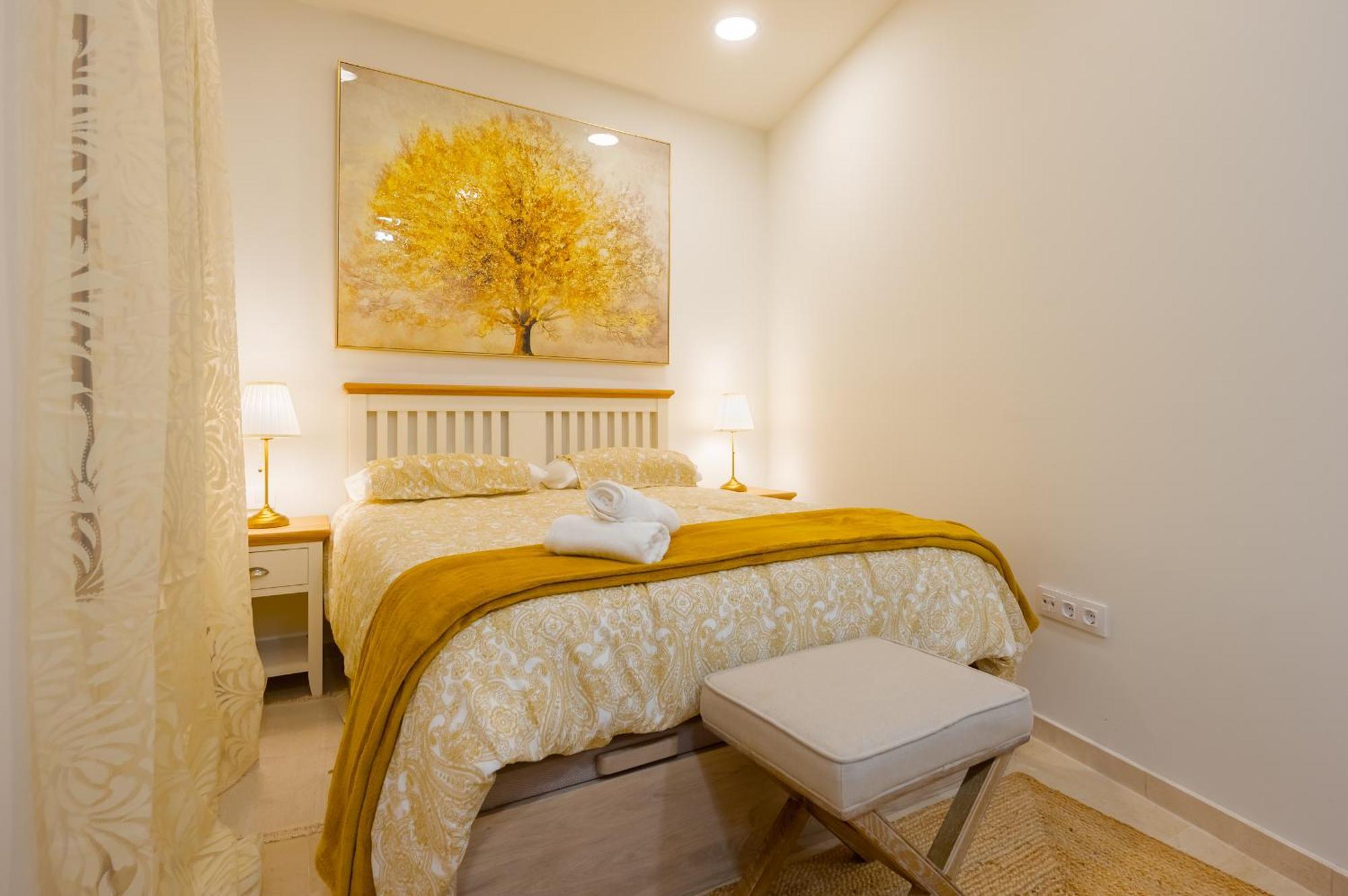 Fantastico 2h+1b Plaza Del Museo Apartment