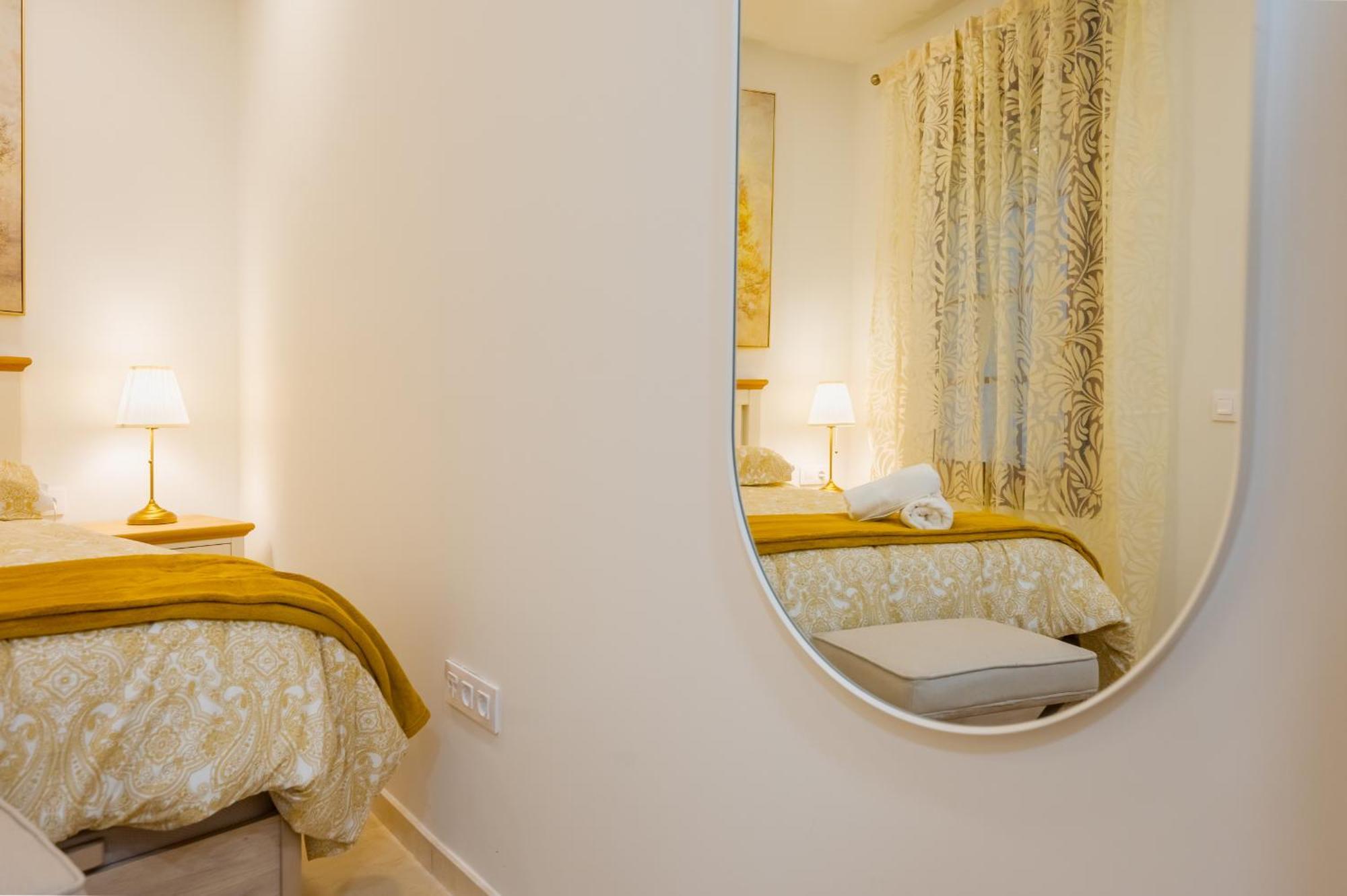 Fantastico 2h+1b Plaza Del Museo Apartment Seville