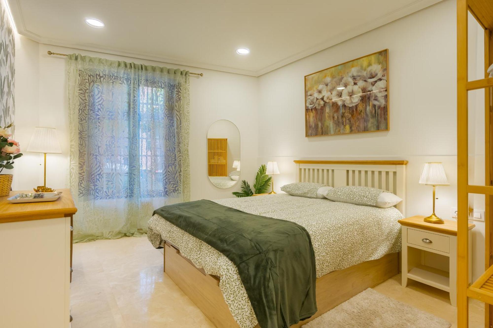 Apartment Fantastico 2h+1b Plaza Del Museo Seville