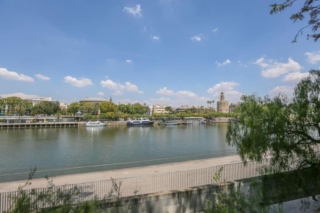 Riverwalk - Puente Triana Apartamento