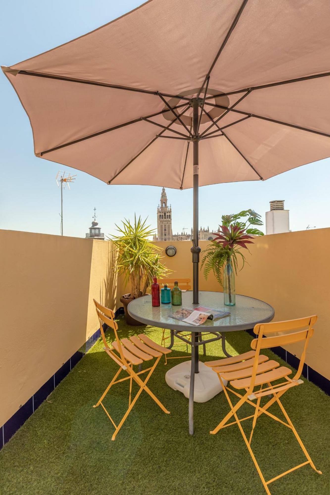 Green-apartments Giralda Views *