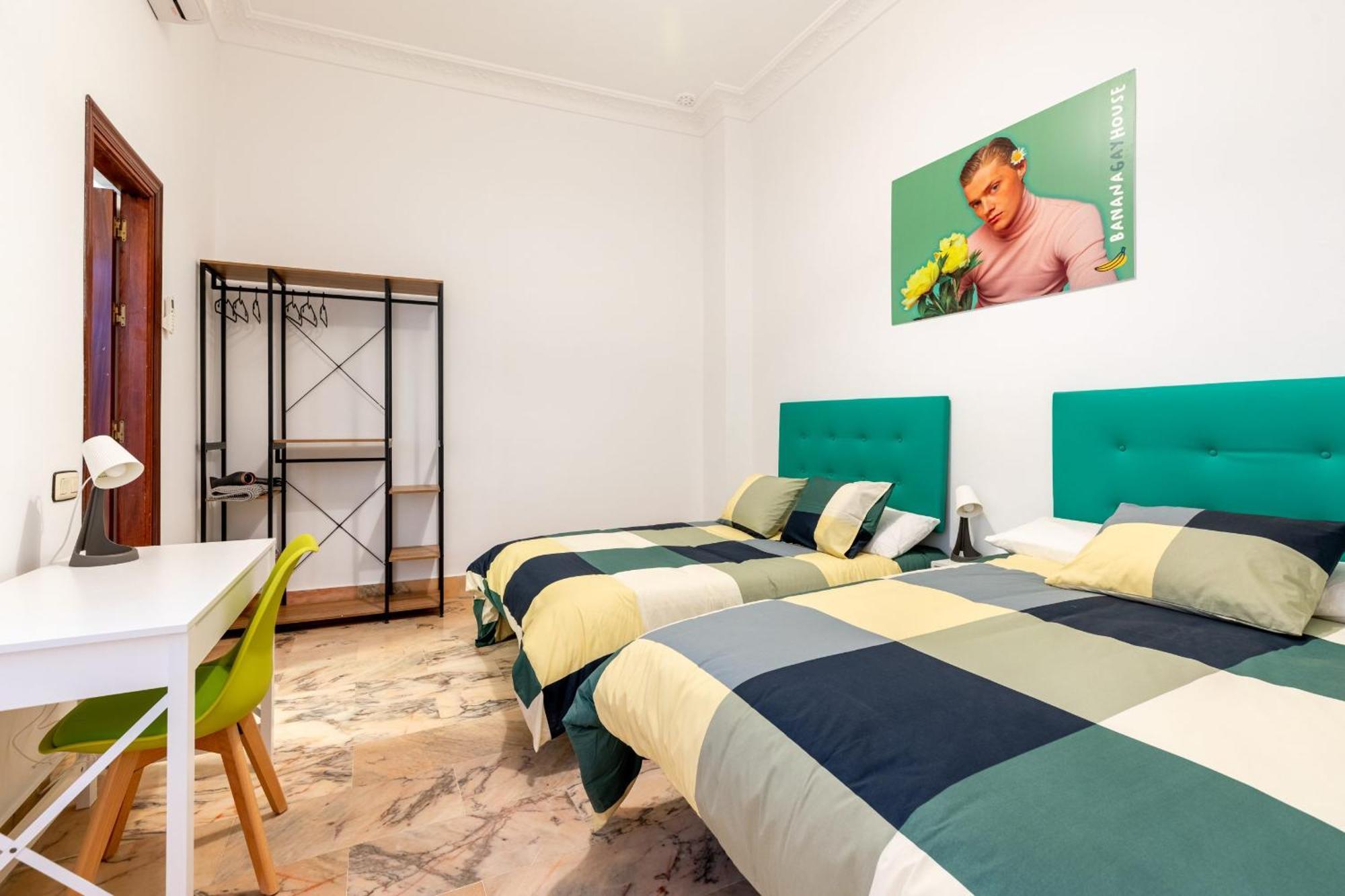 Pensión Banana Gay House - Only Men Sevilla