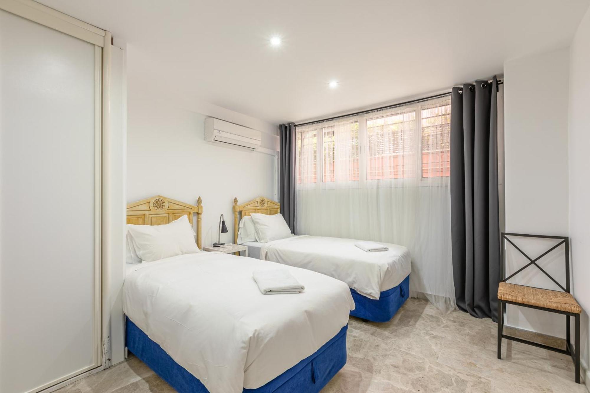 Casas De Moratin * Sevilla