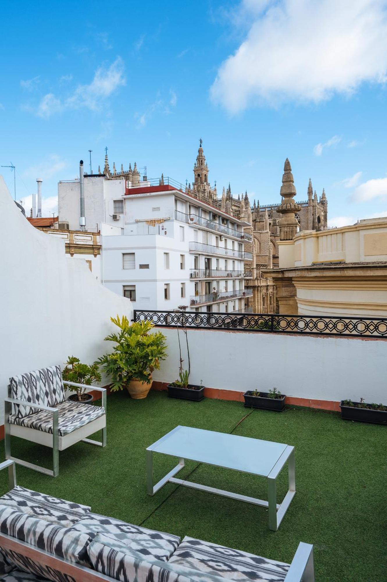 Vistas Catedral Tomas De Ibarra Parking Opc * Sevilla