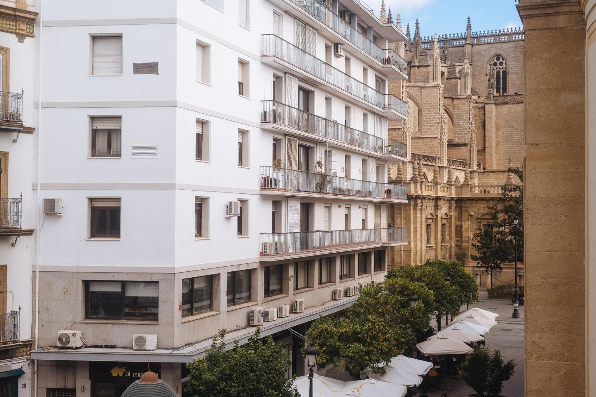 Vistas Catedral Tomas De Ibarra Parking Opc