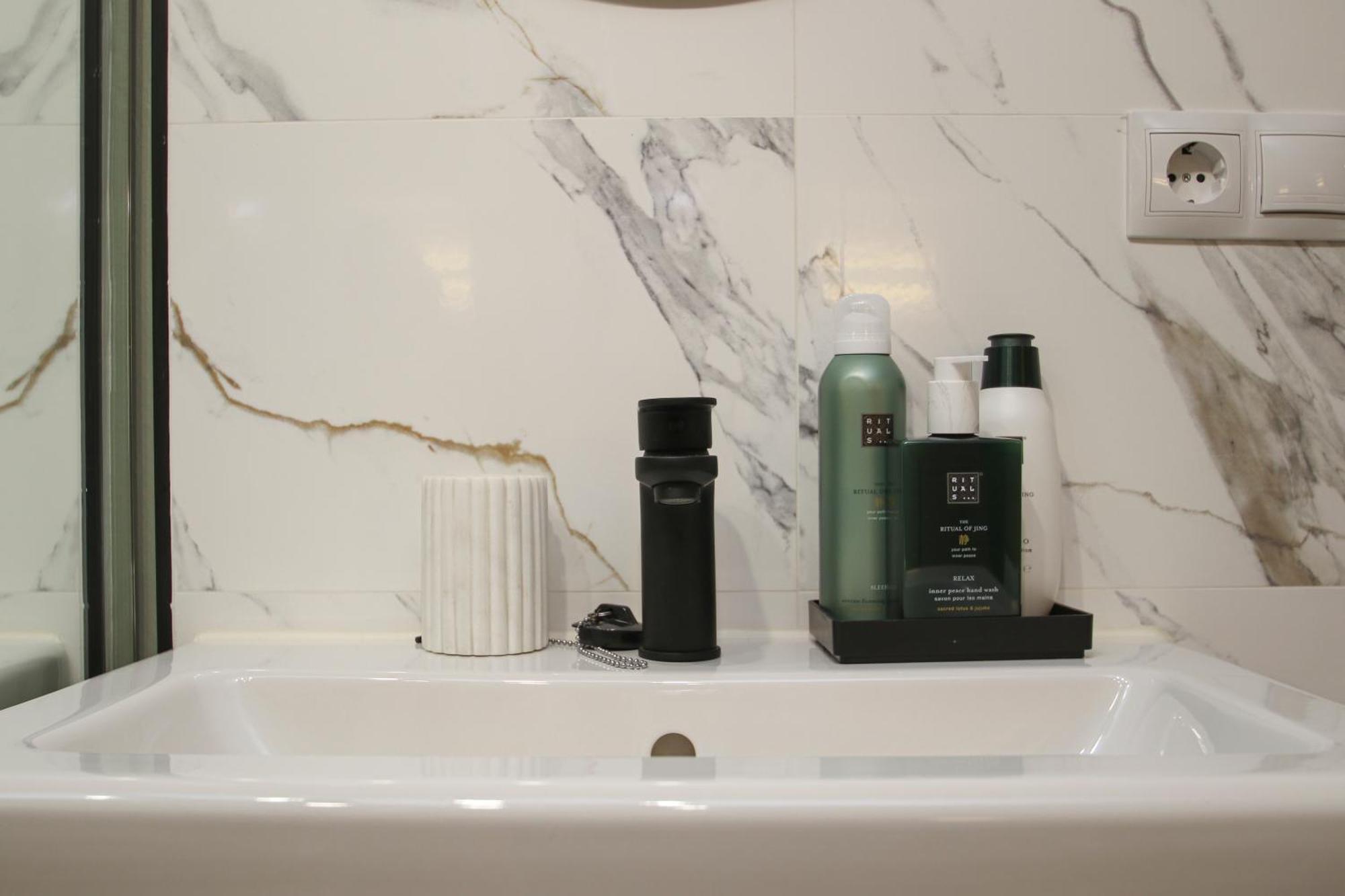 New! Luxurious & Chic Duplex Next To The Cathedral Sevilla