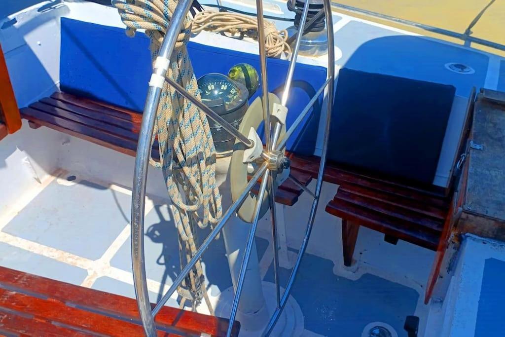 Tu Casa Flotante En Sevilla! Barco En Alquiler En El Guadalquivir *