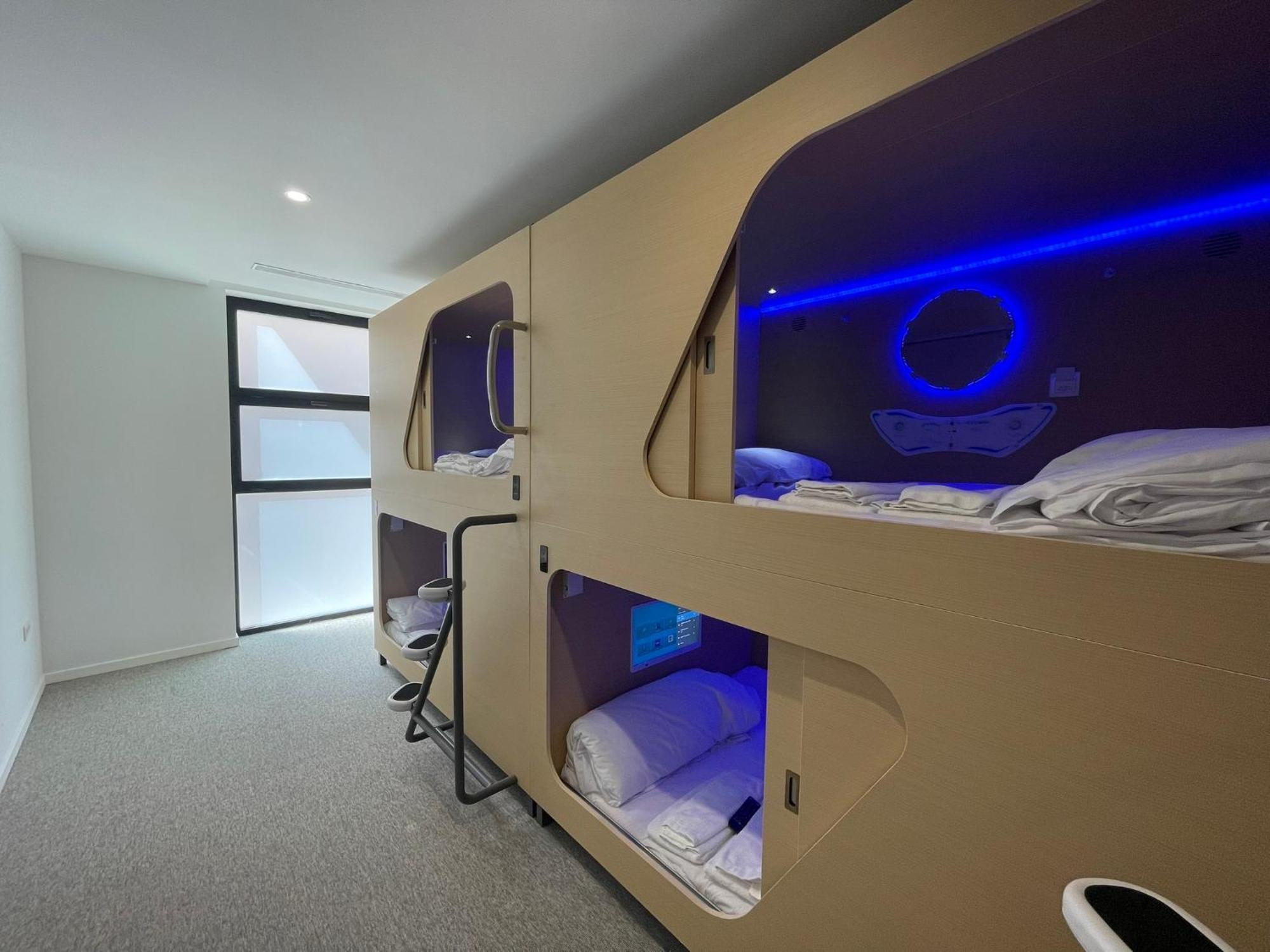 Urban Cube Capsule hotel *