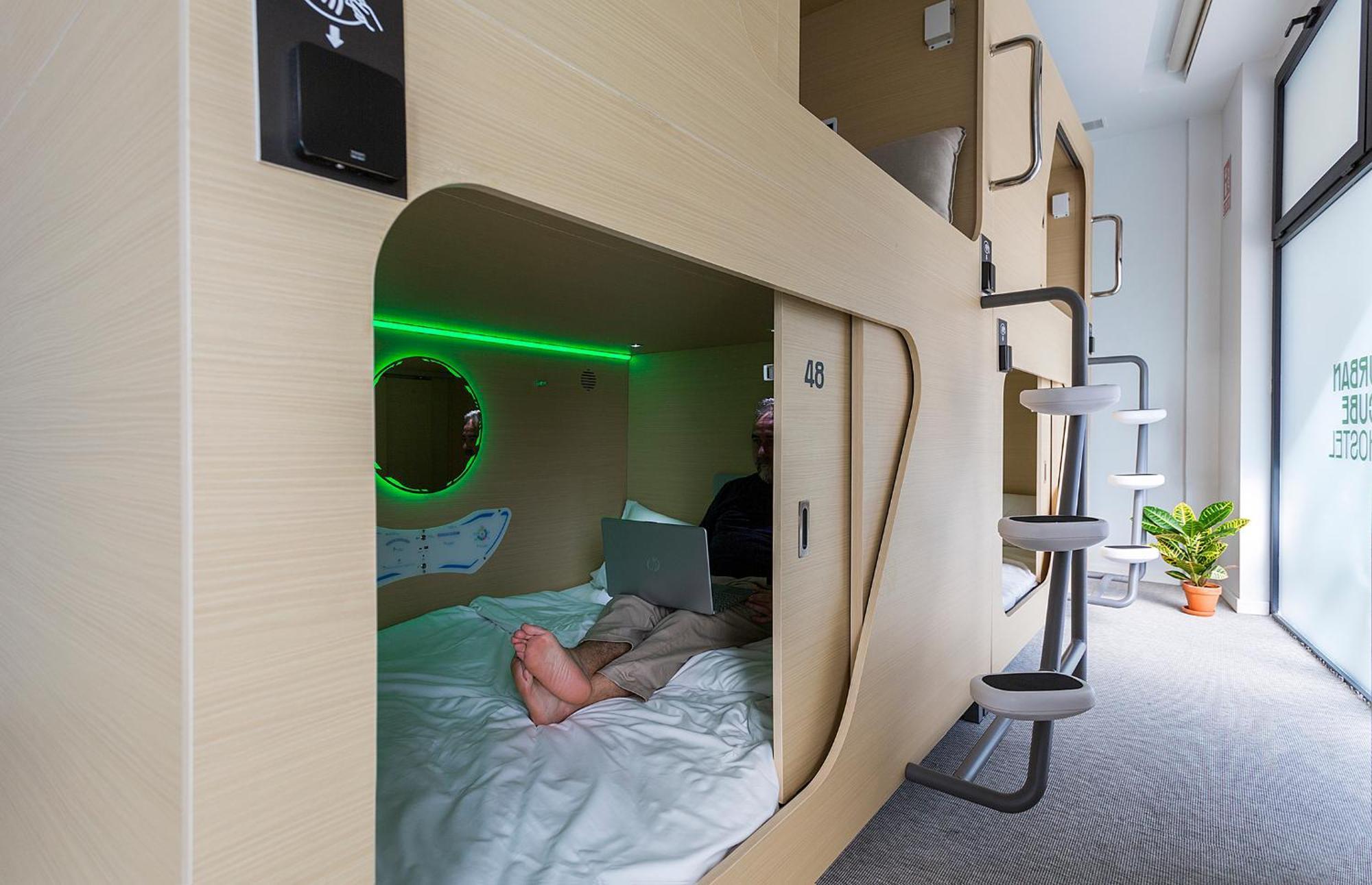 Capsule hotel Urban Cube *